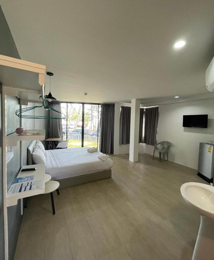 Phuket Muay Thai Hotel Rawai Beach 외부 사진